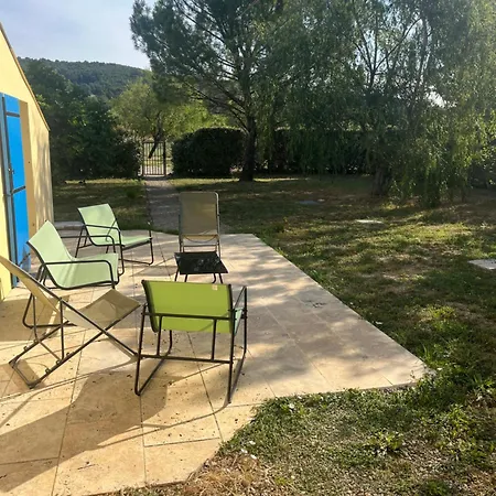 La Maison Aux Volets Bleus *