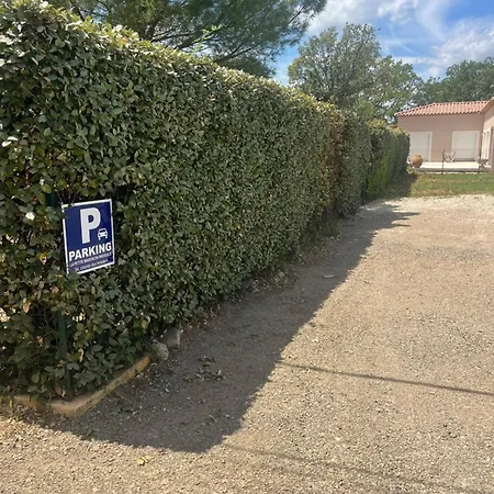 La Maison Aux Volets Bleus